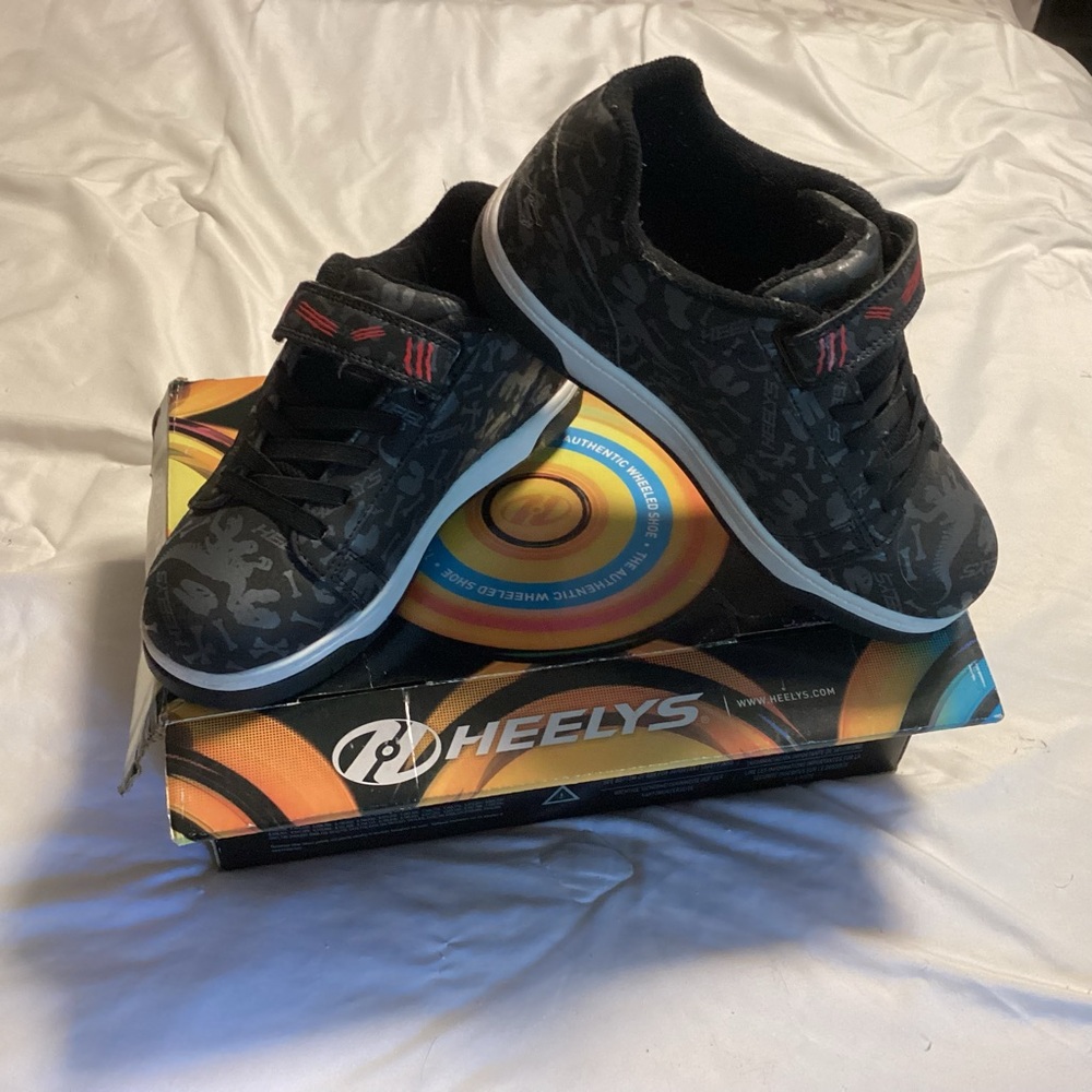 Heelys Boy’s Black Camo Sneakers